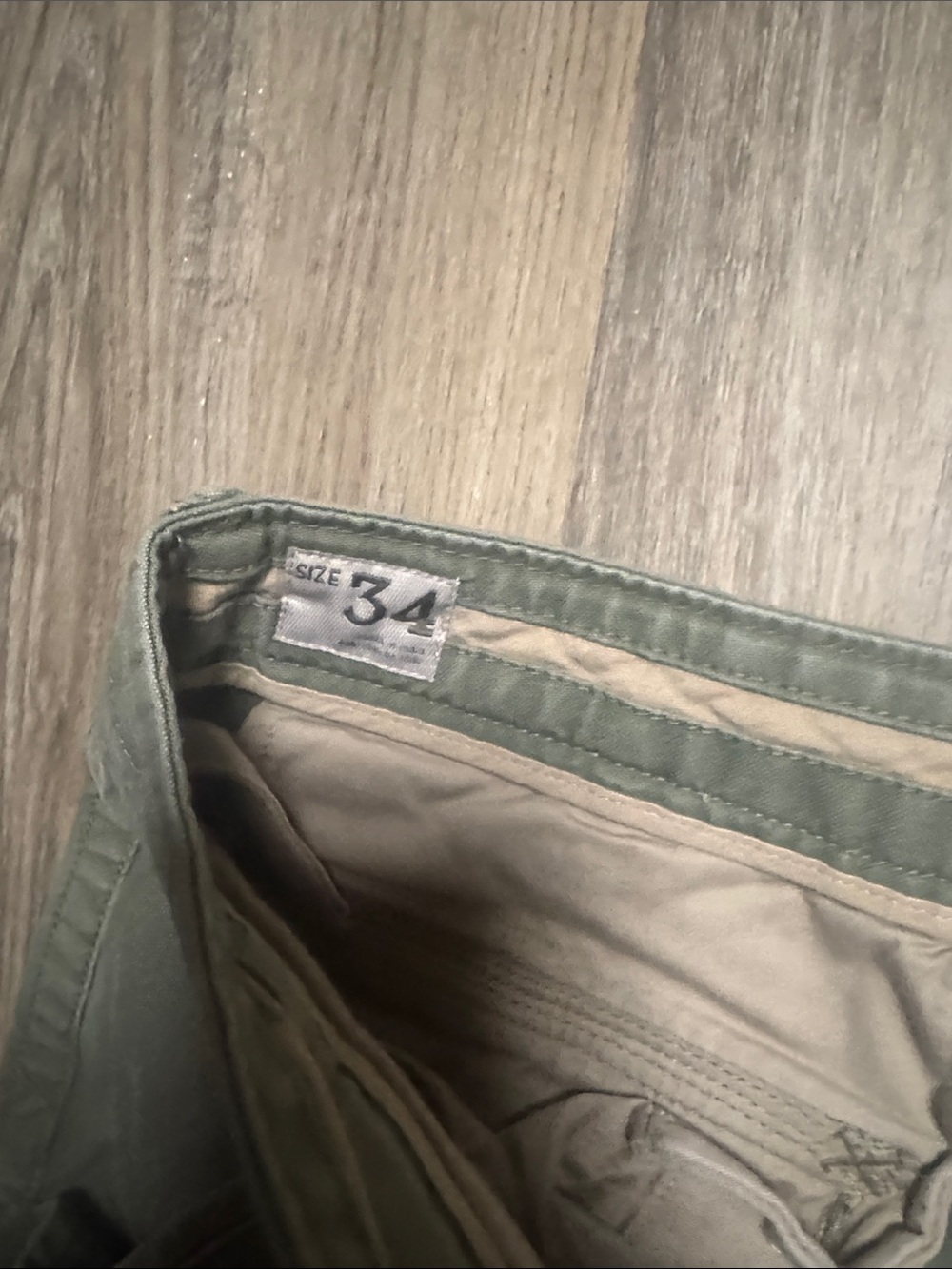 Timberland Olive Green Cargo Shorts with Utility Pockets - Picture 5 of 7